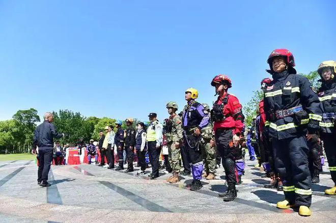 宝山区2024年防灾减灾宣传周启动活动暨大型多灾种实战应急救援综合演练举行！(图4)