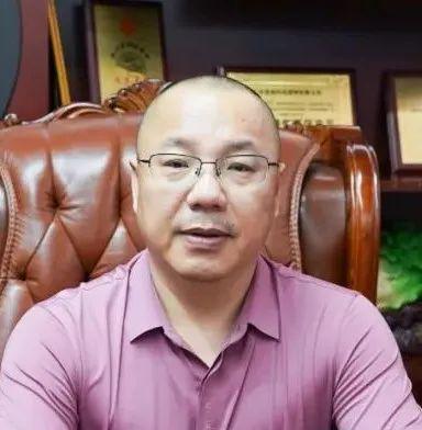 亮剑照明董事长汪剑飞：2024年线性照明、无主灯及智能将继续发展！(图1)