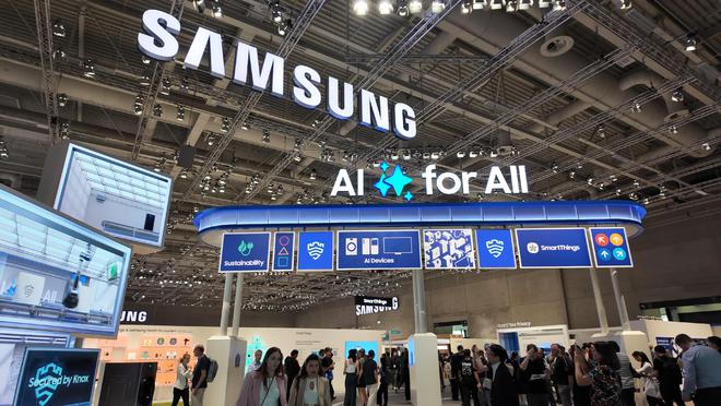 太阳能帽、旋转PC、超级AI手机……IFA上的黑科技一个比一个牛！(图2)