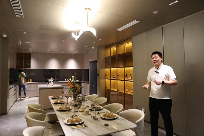 “全屋智能”时代来了 “数字家庭”变现实 2024年华为全屋智能产业大会暨青岛市数字家庭发展大会在市北区举办(图1)